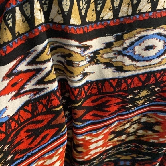 IZ Byer sleeveless blouse with cross cross panel on back. size XS - Picture 5 of 5